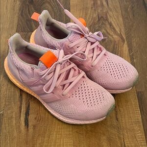 Adidas Ultraboost 5.0 DNA Bliss Lilac women’s running shoes size 8 S Sneakers